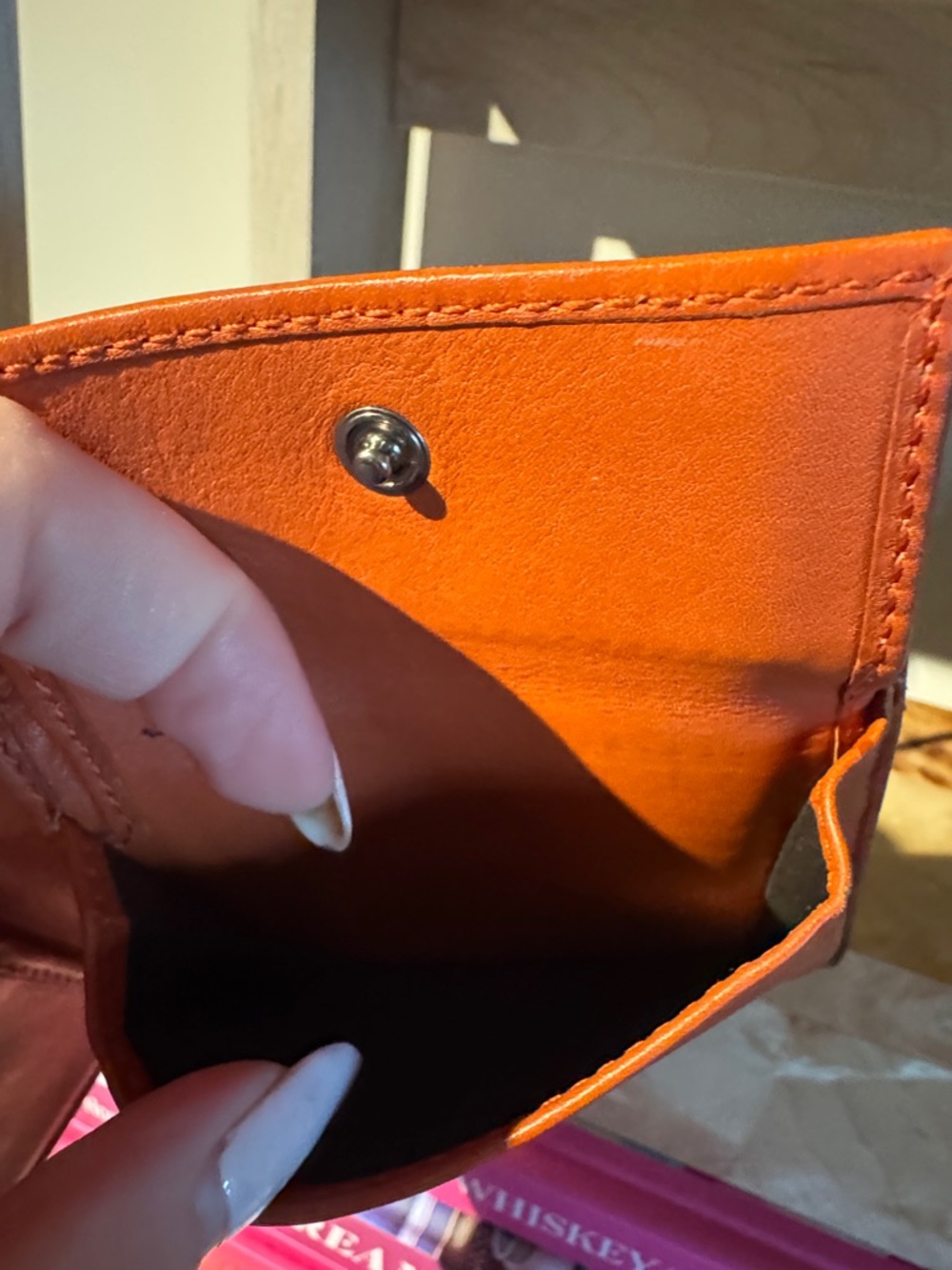 Vintage Gucci Brown Embossed Leather Bifold Wallet - Picture 7 of 7